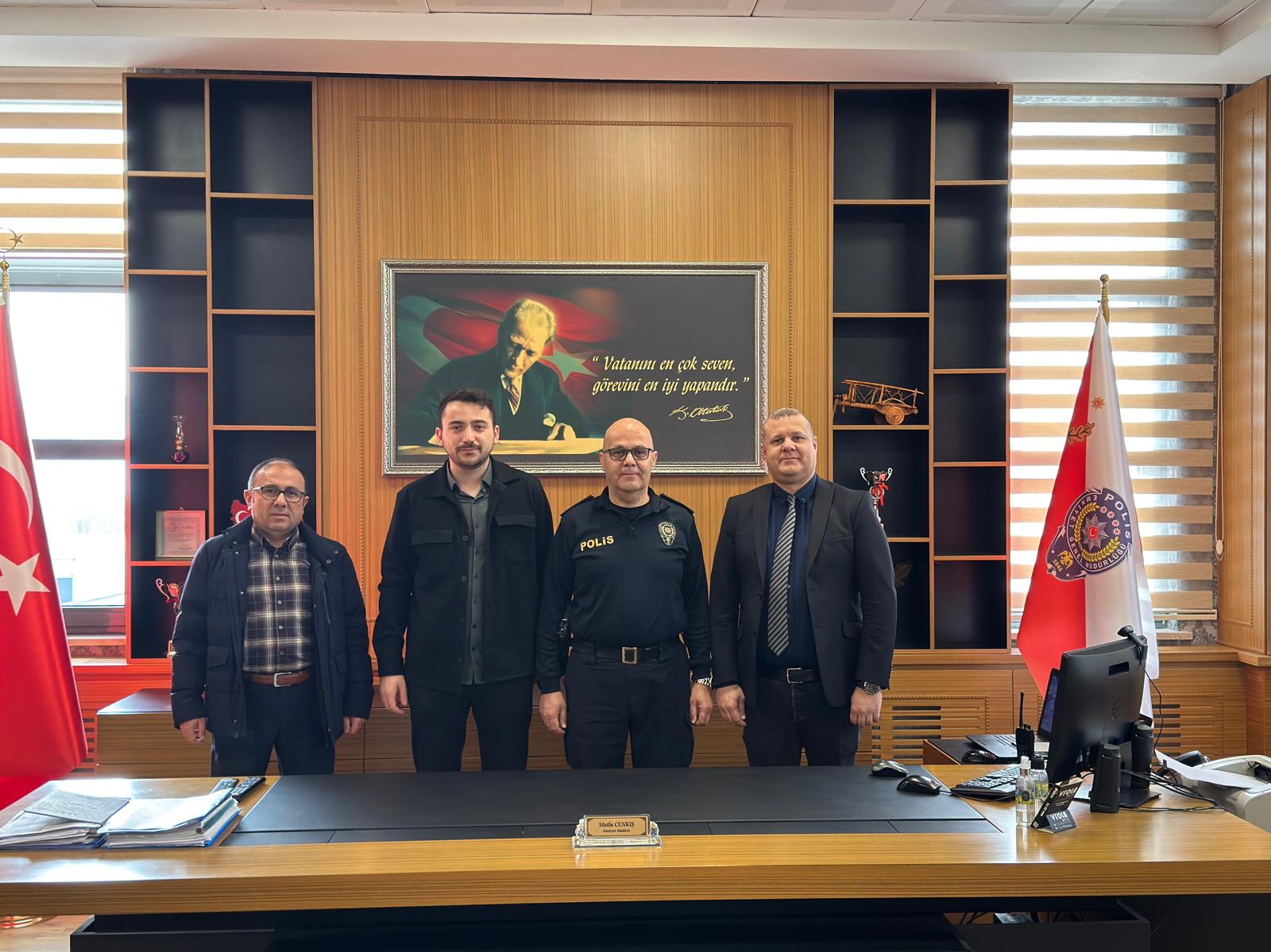 Tosya MYO’dan İlçe Emniyet Müdürü Mutlu Cenkış’a Tebrik Ziyareti