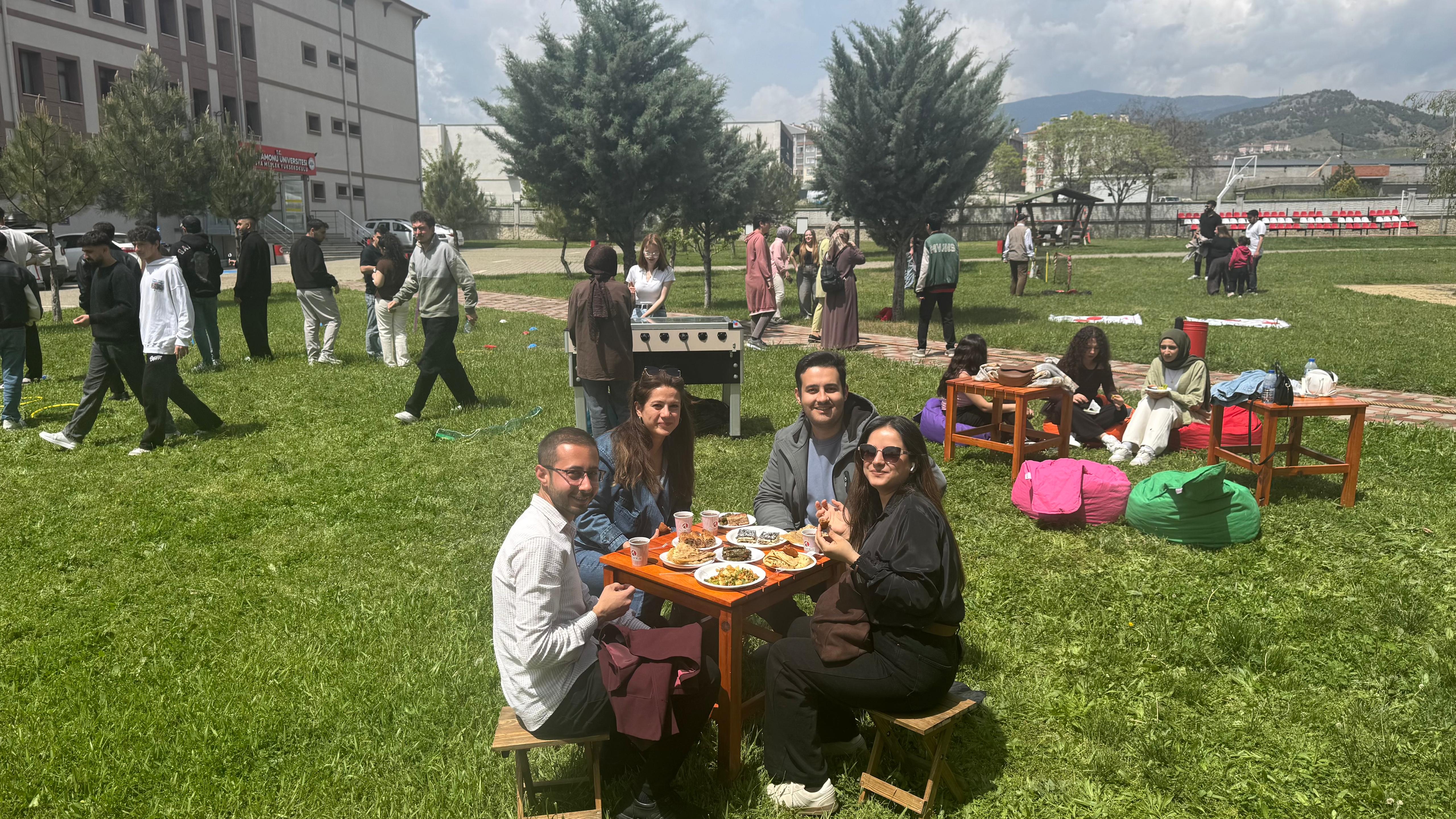 Yüksekokulumuzda 20. Yıl Bahar Şenlikleri Tamamlandı