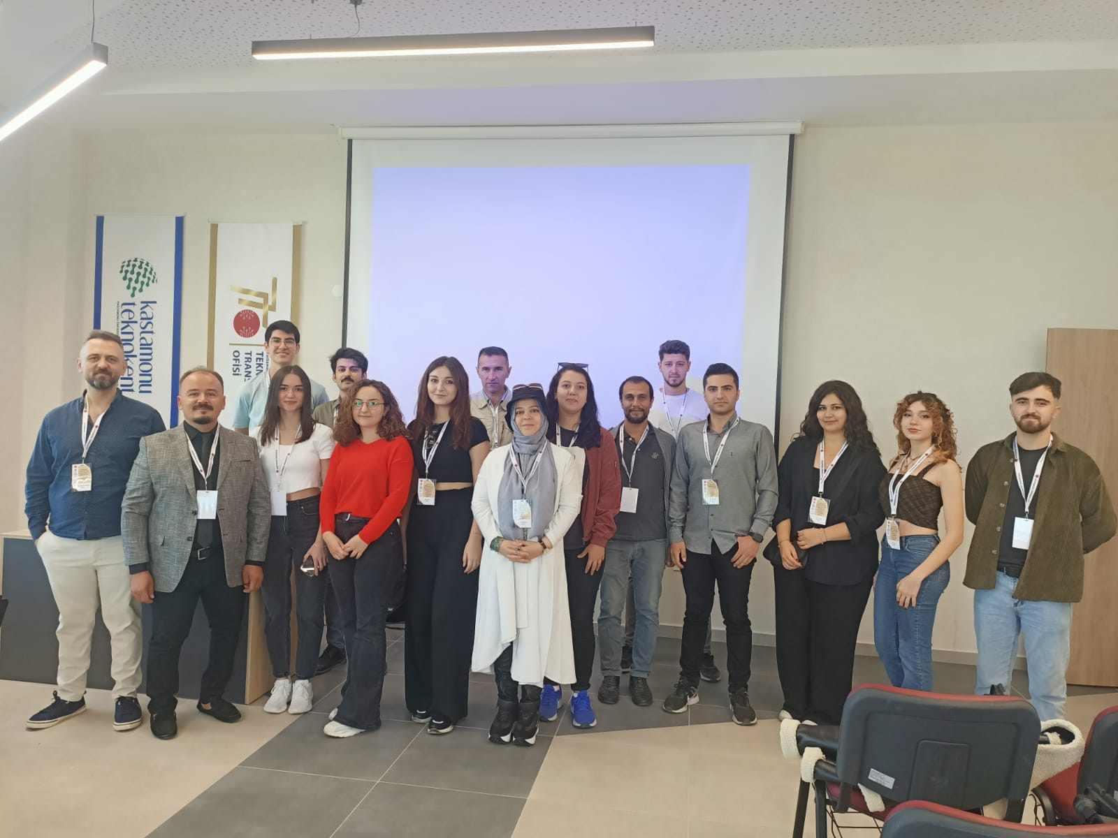 Üniversite Öğrencileri için İhtisas Odağında TÜBİTAK 2209 Projelerinin Niteliğinin Arttırılması Eğitimi Tamamlandı
