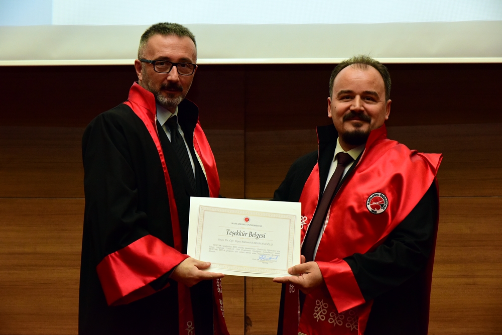 Üniversitemiz 2023 Yılı Akademik Cübbe Giyme ve Akademik Başarı, Teşvik ve Ödül Töreni'nde Yüksekokulumuz Akademisyenlerine Ödül Takdim Edildi
