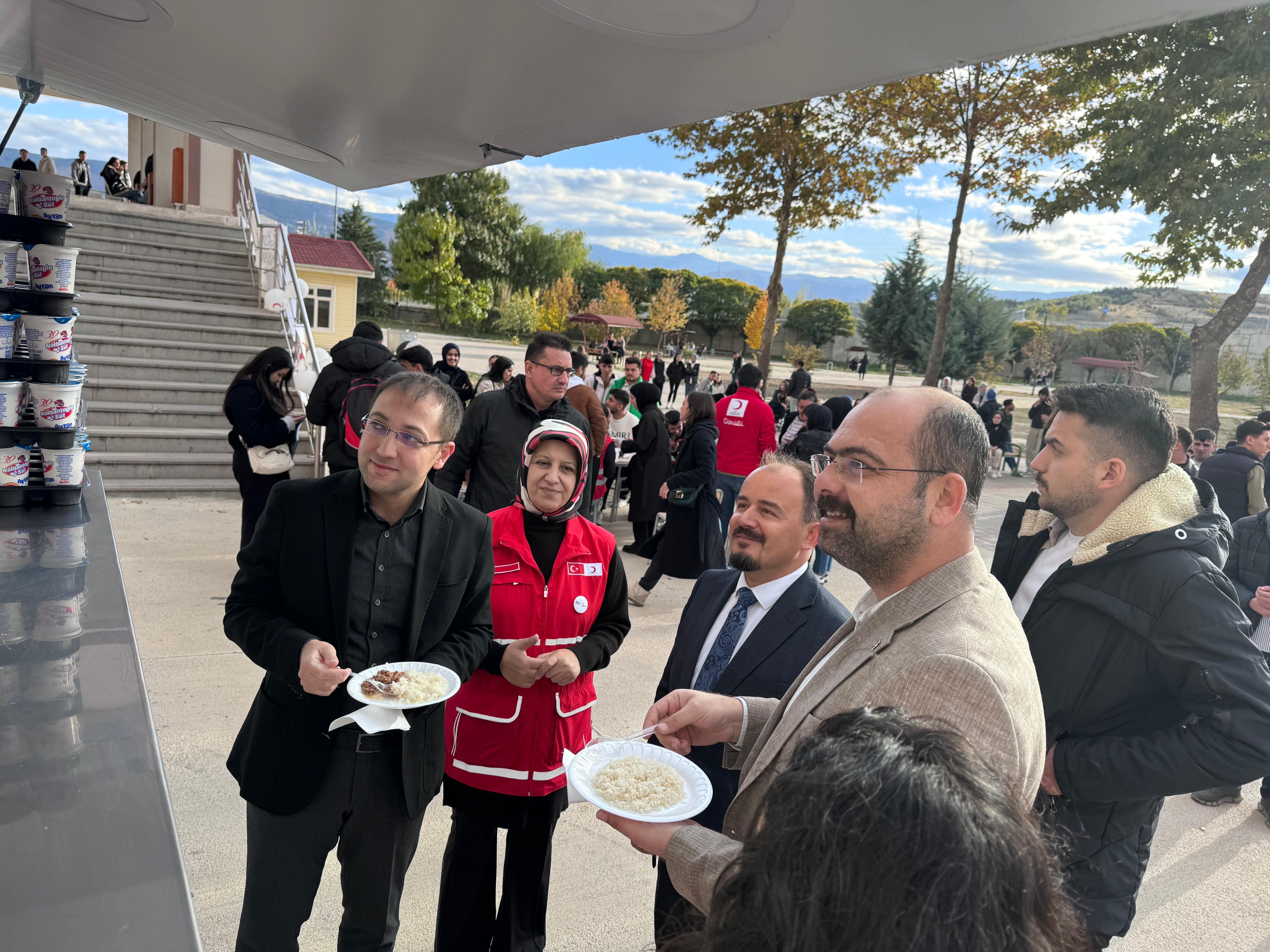 Yüksekokulumuzda Tanışma ve Kızılay Haftası Etkinlikleri Düzenlendi
