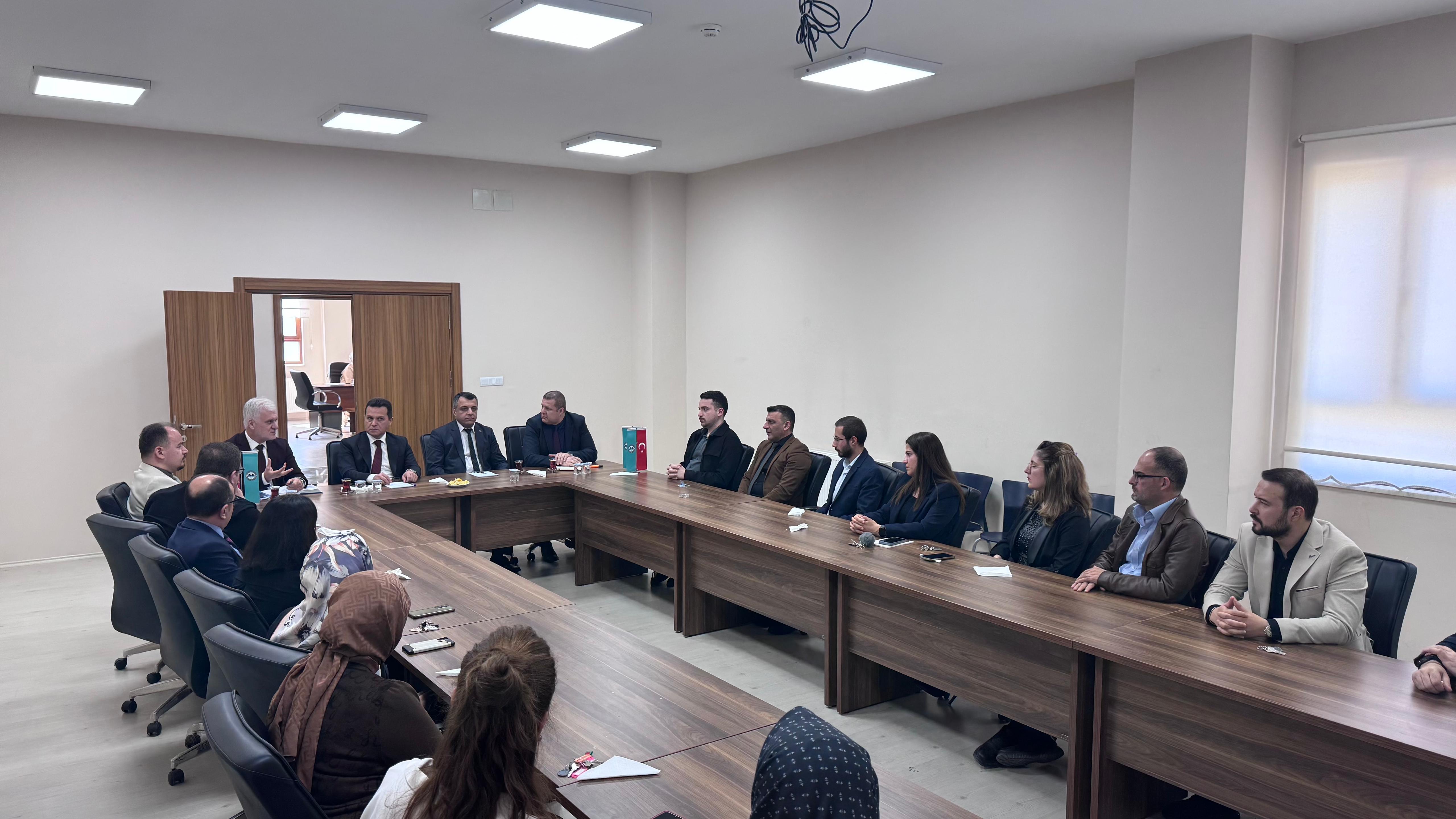 Rektörümüz Prof. Dr. Ahmet Hamdi TOPAL Meslek Yüksekokulumuzu Ziyaret Etti.