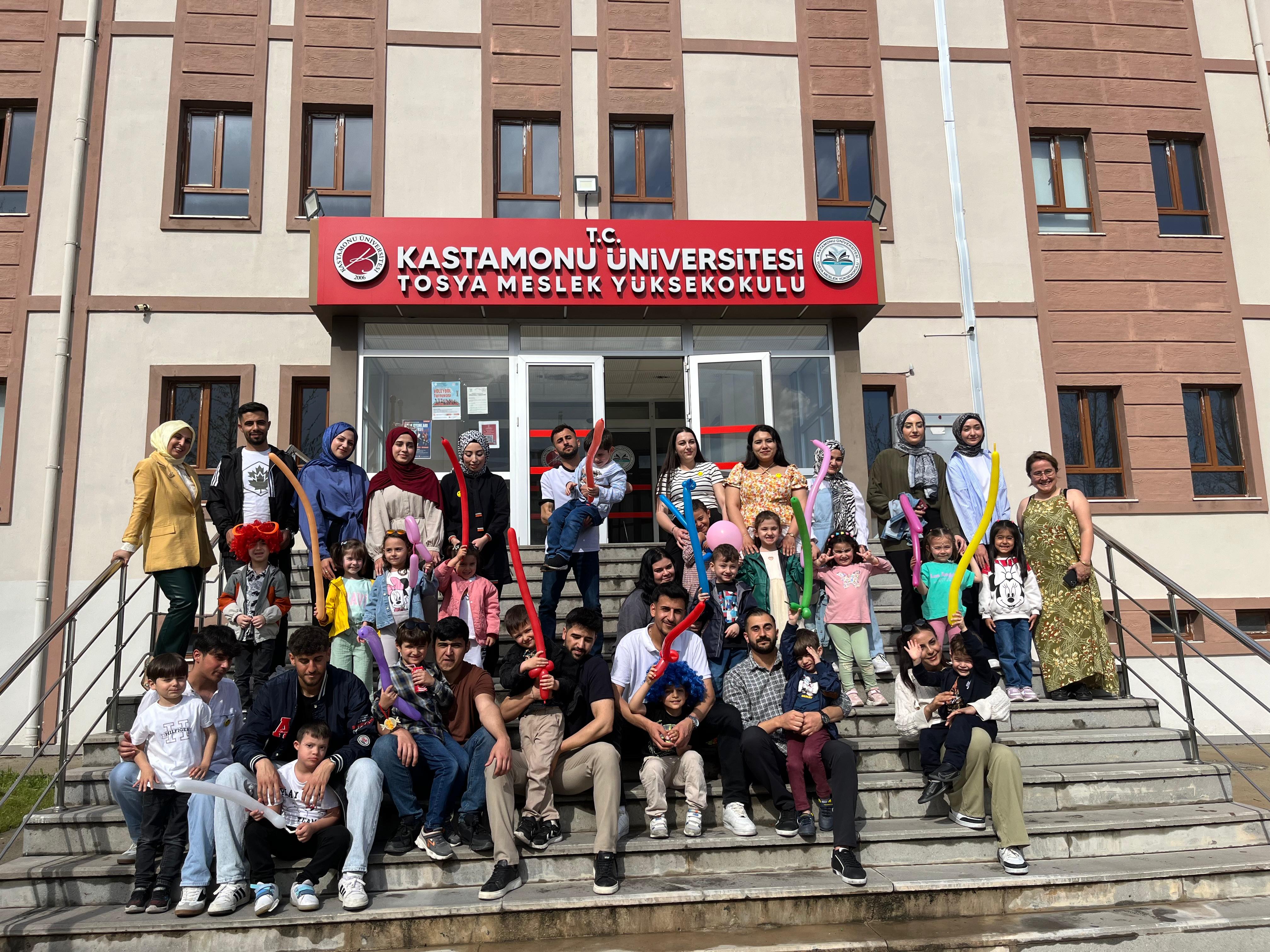 Meslek Yüksekokulumuz Evde Hasta Bakımı Programı Çocuk Oyun Atölyesi Düzenledi.