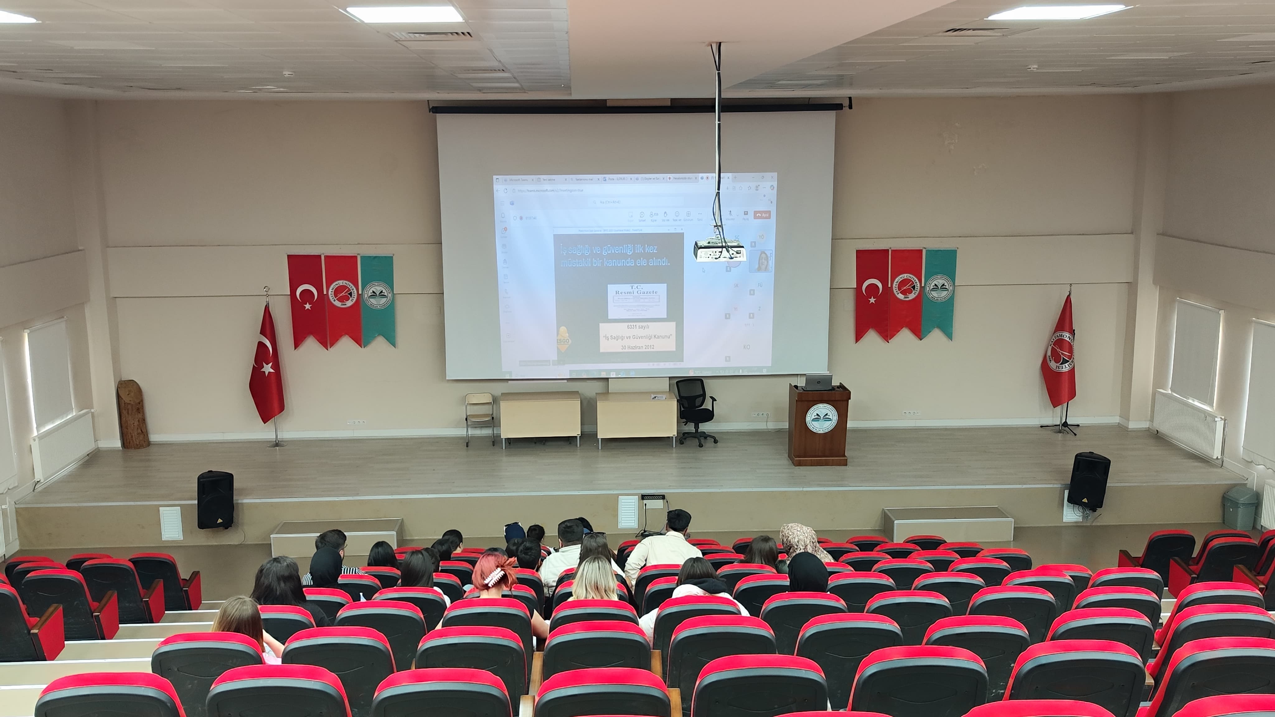 Meslek Yüksekokulumuzda İş Sağlığı ve Güvenliği Paneli düzenlendi.