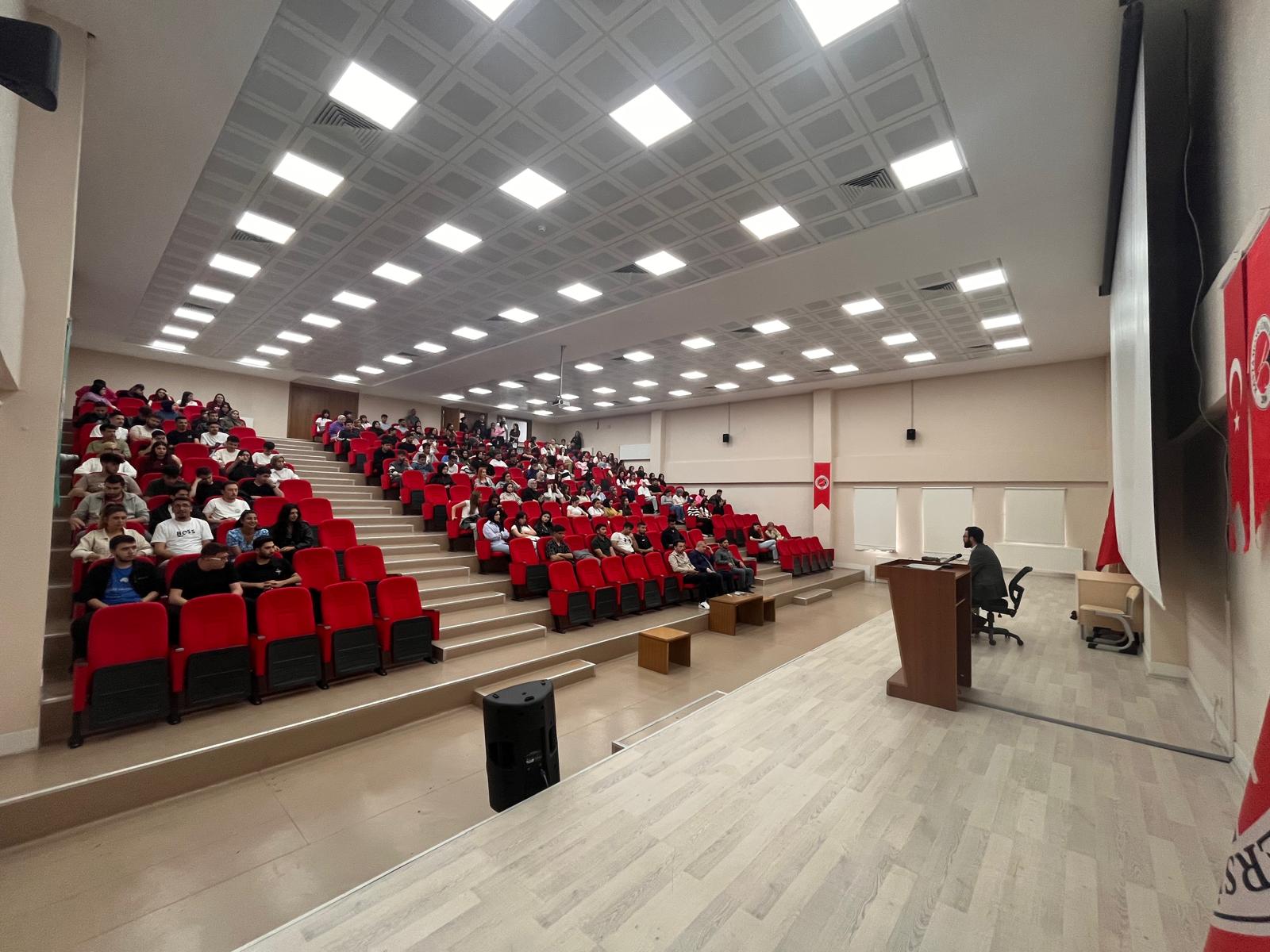 Meslek Yüksekokulumuzda “Gazze Bizi Neden İlgilendiriyor?” Başlıklı Konferans Düzenlendi.