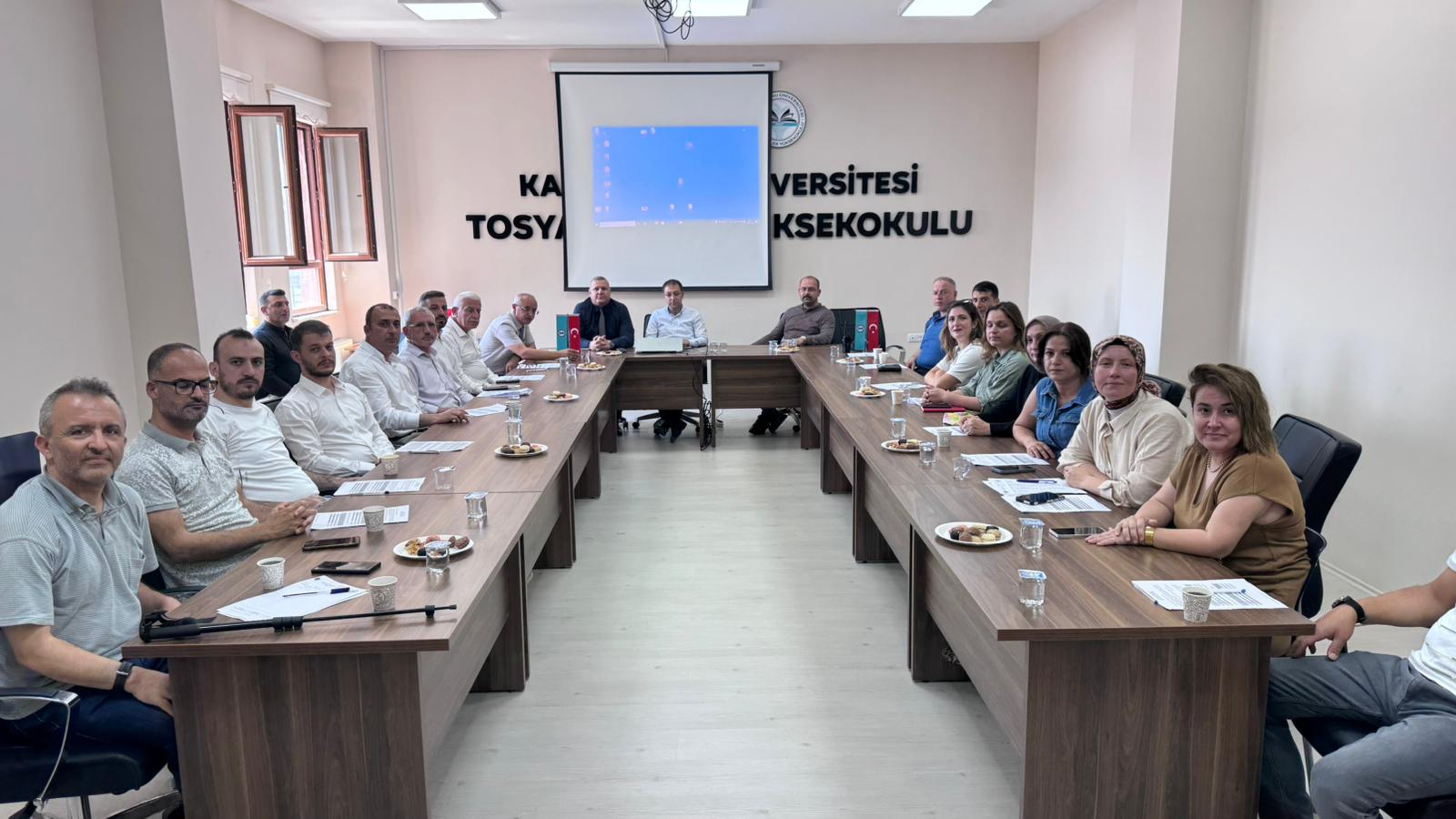 Meslek Yüksekokulumuzda Danışma Kurulu ve Dış Paydaş toplantısı yapıldı.