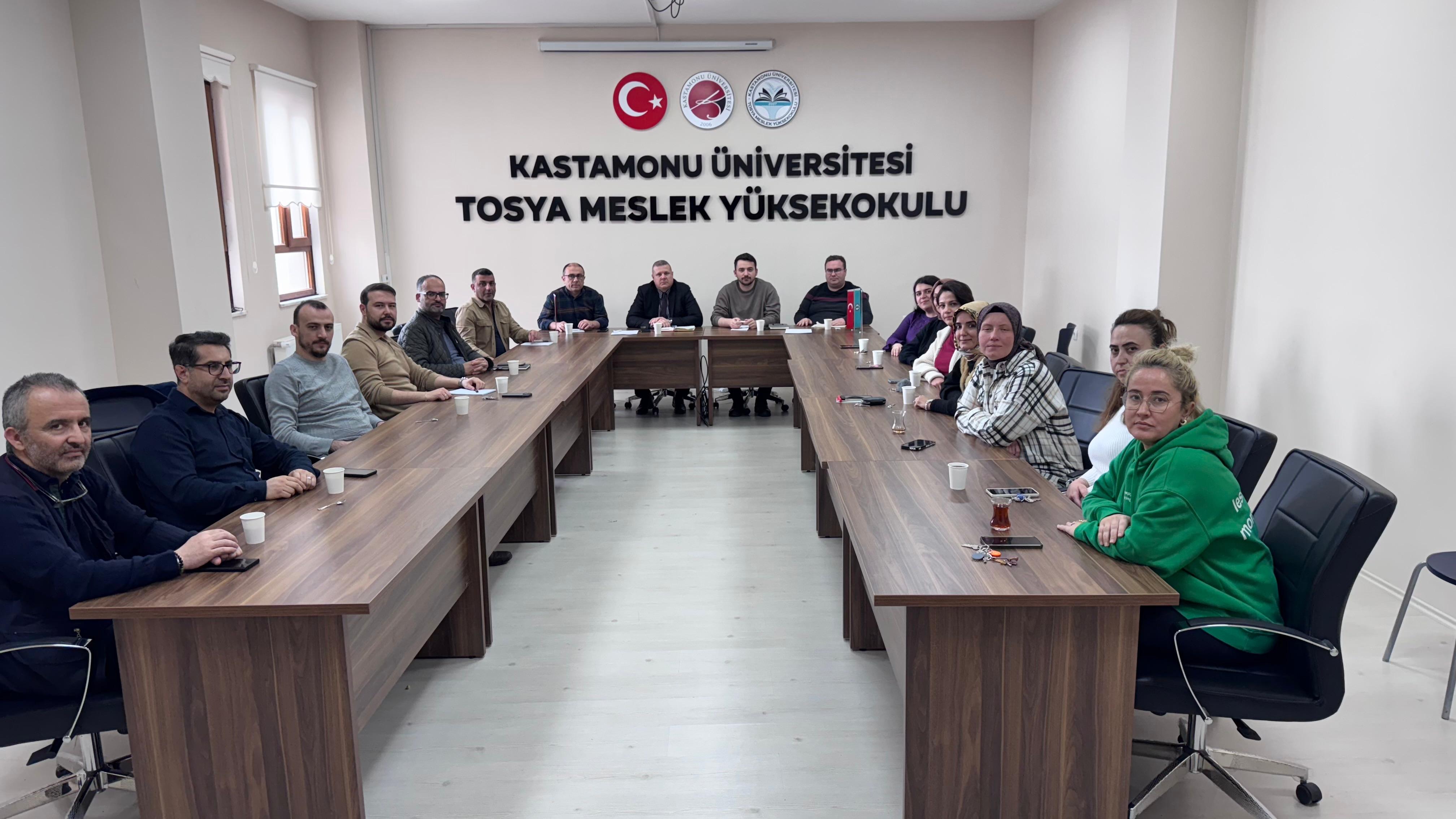 Meslek Yüksekokulumuzda Akademik Kurul Toplantısı Gerçekleştirildi